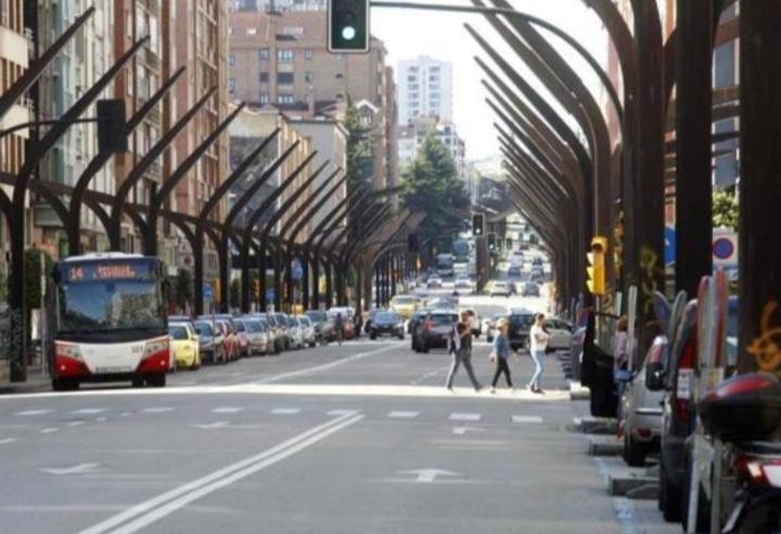 Alojamiento Turistico Decano Prendes Gijon Exterior photo